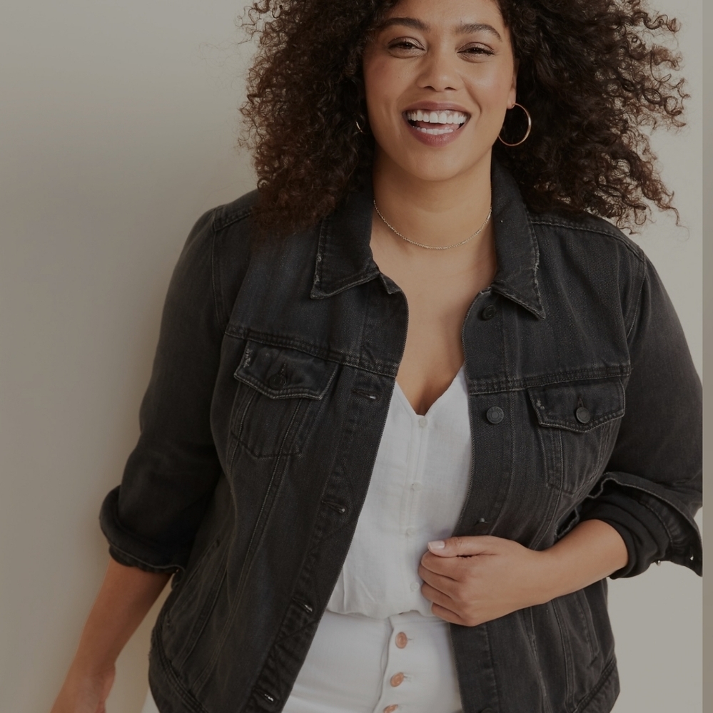 Black Jean Jacket 4/75